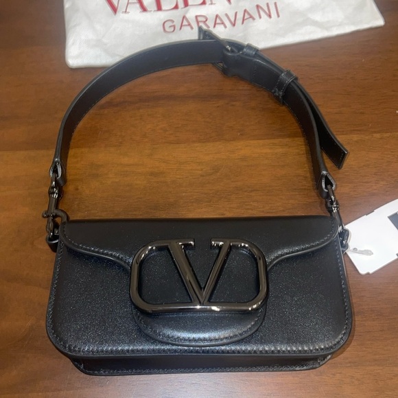 ❗️Valentino Black Leather Crossbody Bag❗️ - Picture 6 of 14